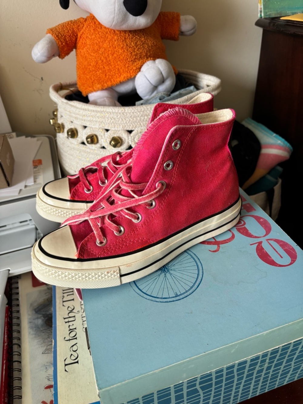 Classic High-Top Canvas Athletic Sneakers in Vibrant Pink